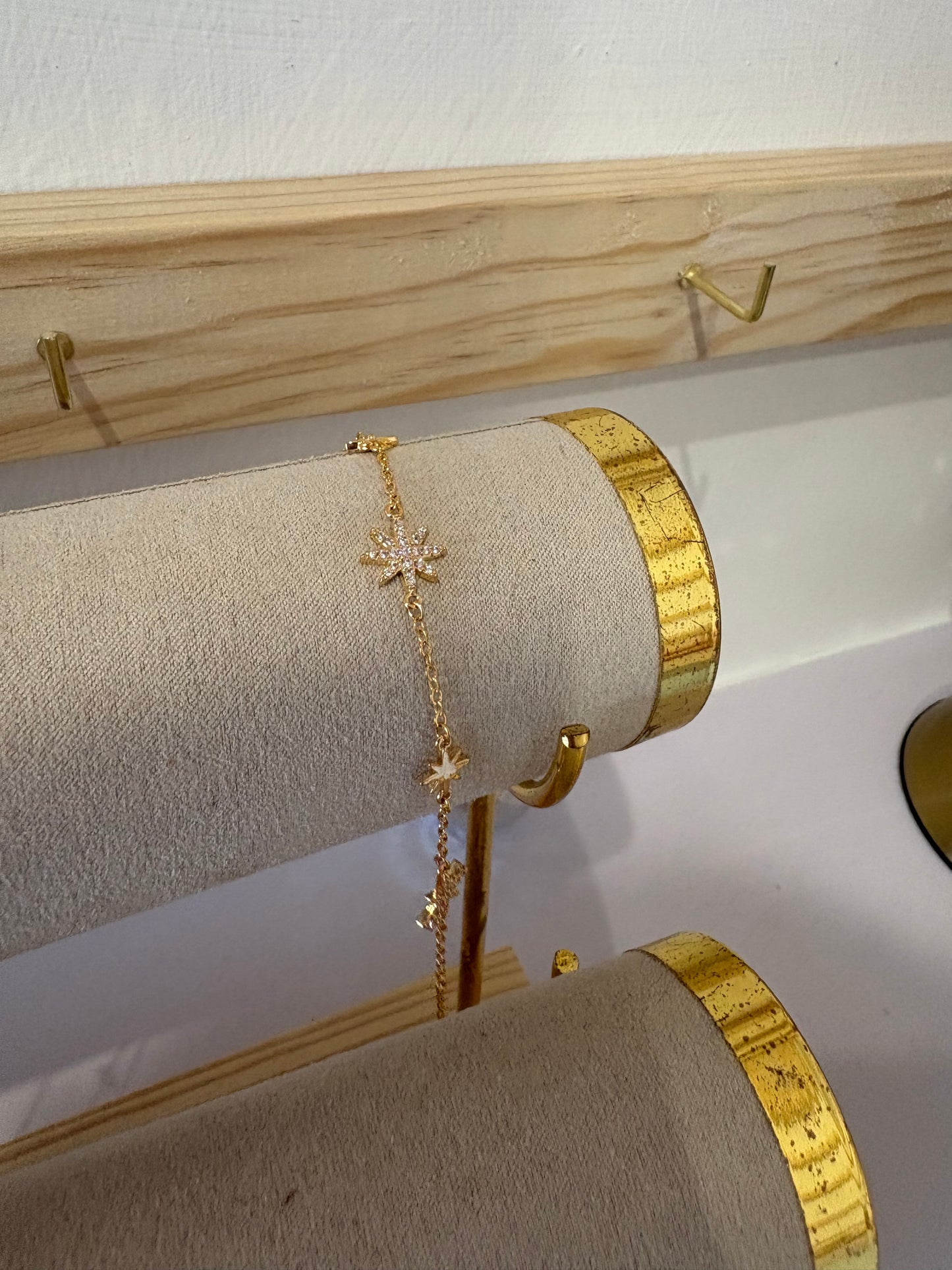 Gold star bracelet