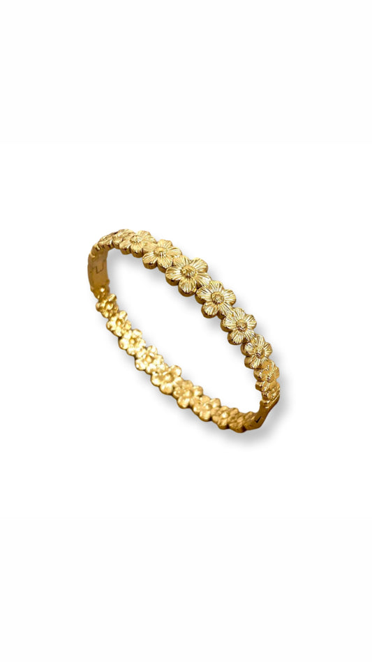 Flower cuff bracelet